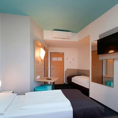 Hotell B&B Hotel Potsdam 2*